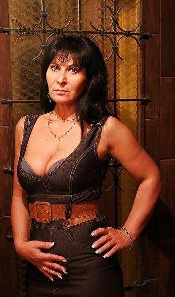 21P Balck Hair Serbian Milf