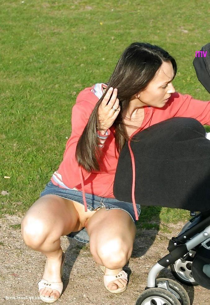 25P Girls forgot her slip.