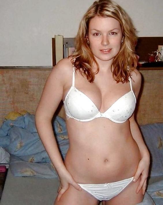25P Girls in various underwear, swimsuits etc 11