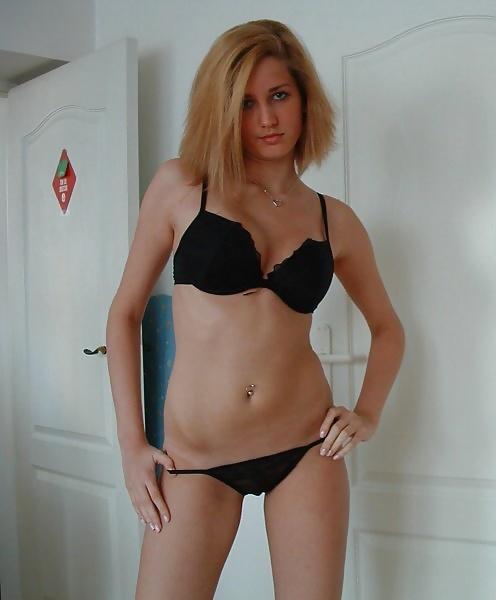 25P Girls in various underwear, swimsuits etc 11