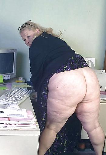 20P Mature BBW Grandma