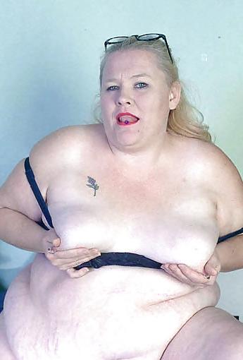 20P Mature BBW Grandma