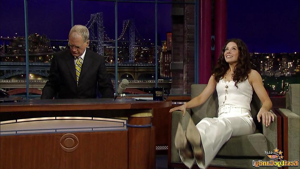 24P Evangeline Lilly HOT in WHITE OVERALL