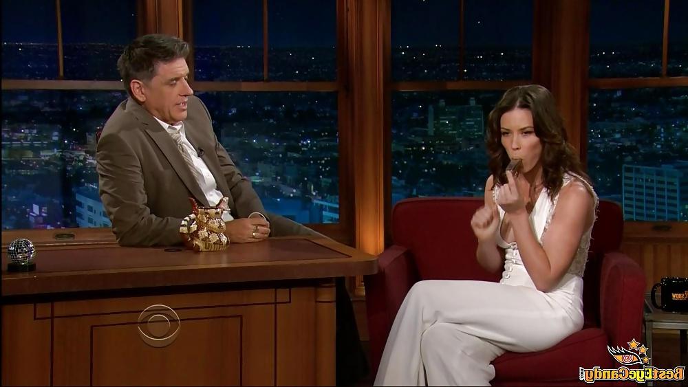 24P Evangeline Lilly HOT in WHITE OVERALL