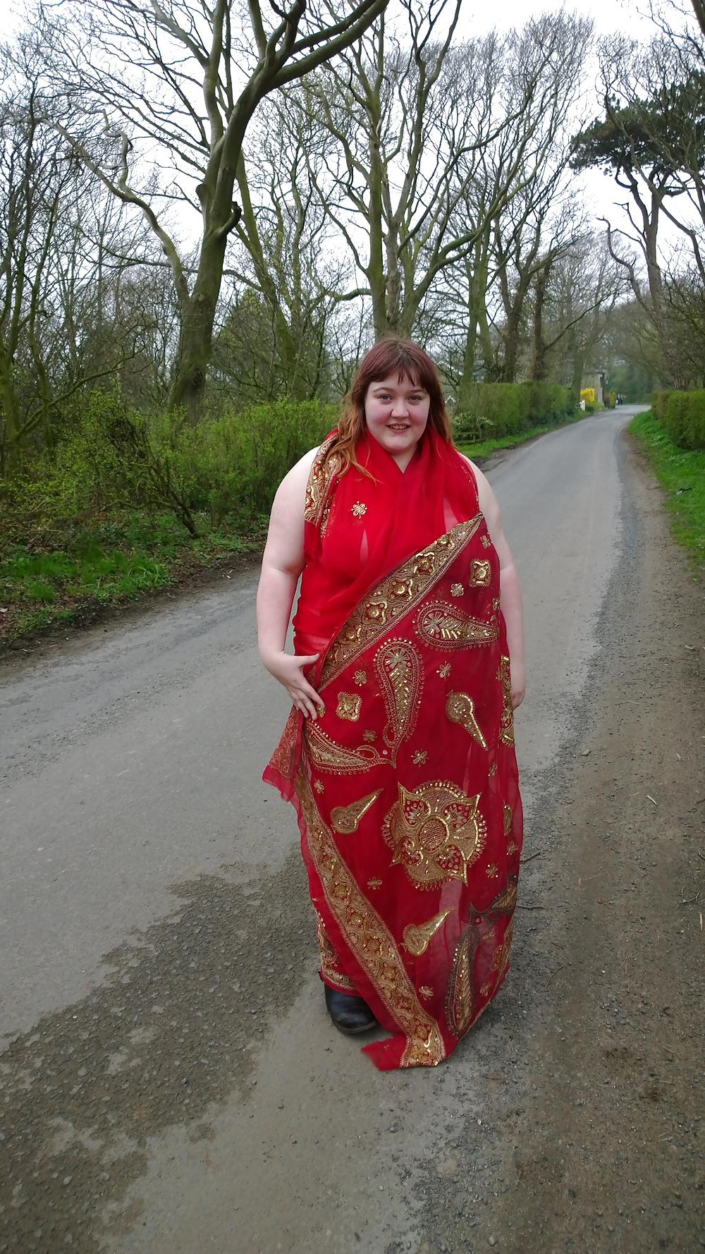 22P Tim Tess 21 Hairy BBW - Out and About, self and pet Training