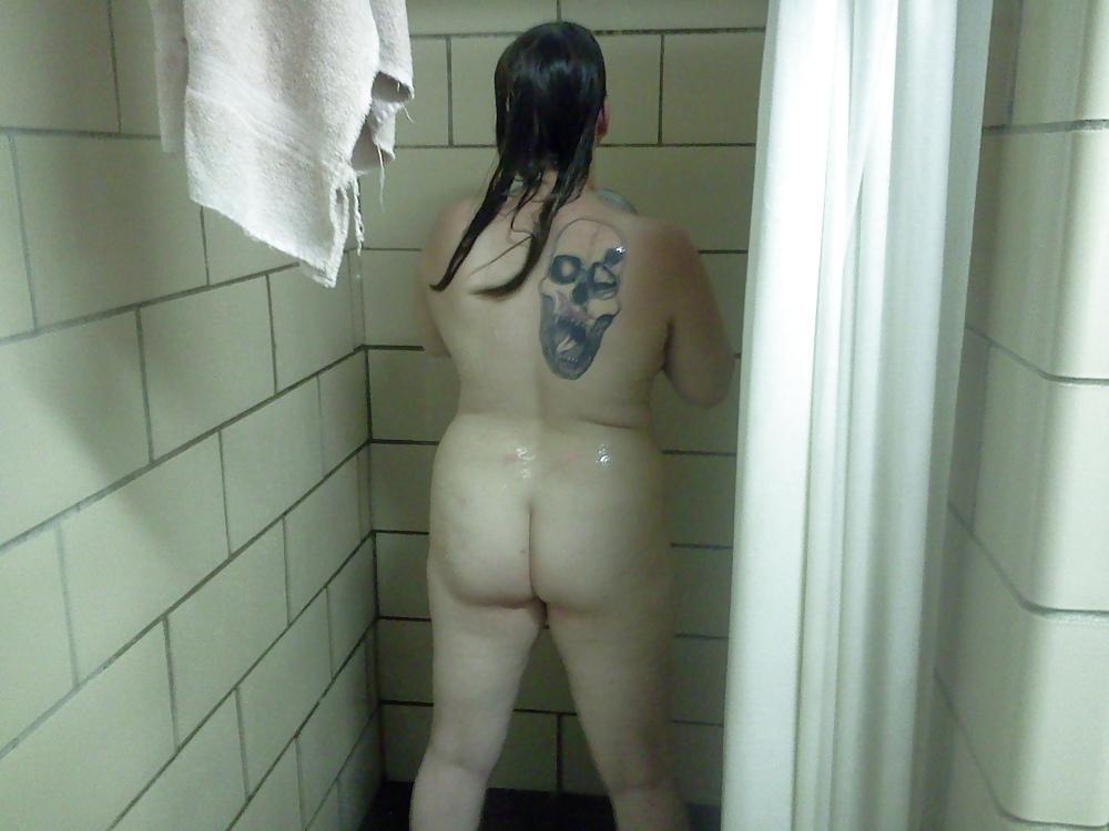 10P Ms P in the truckers shower