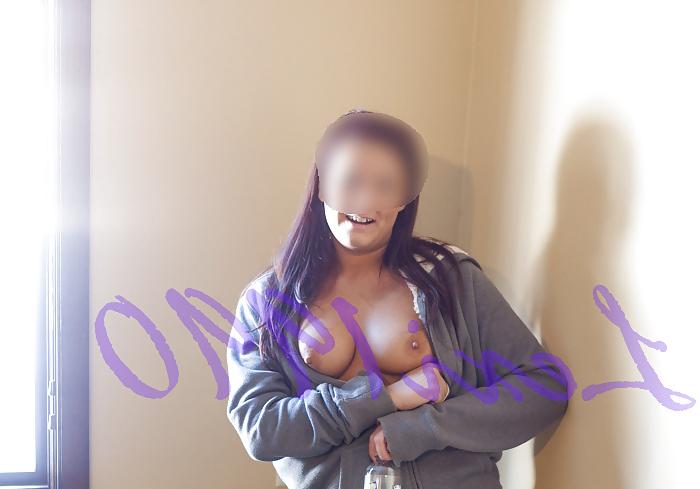 15P Flashing my boobs in public