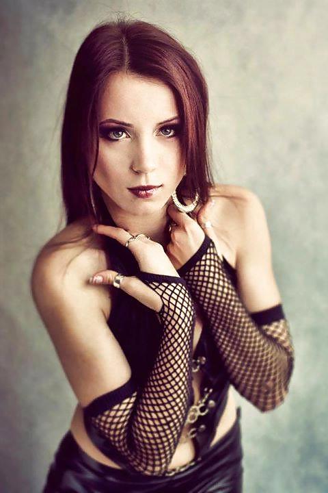 25P Dark and sexy gothic