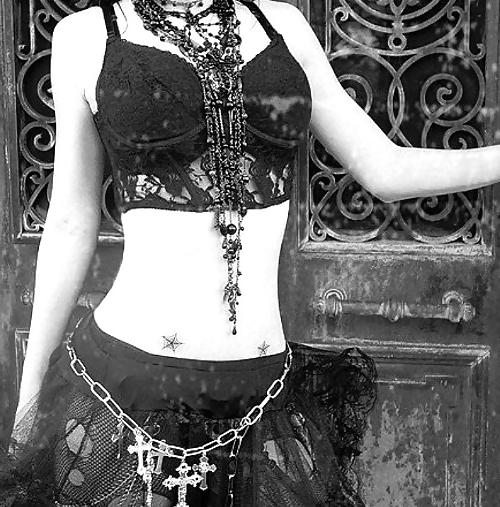25P Dark and sexy gothic
