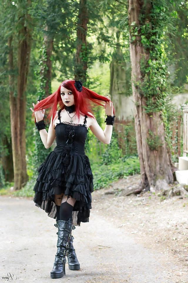 25P Dark and sexy gothic
