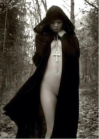 25P Dark and sexy gothic