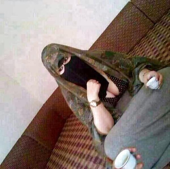 24P Gulf arab womens