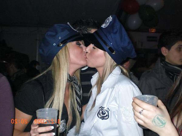 24P Girls Kissing Girls 10