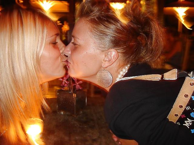 24P Girls Kissing Girls 10