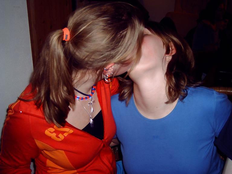 24P Girls Kissing Girls 10