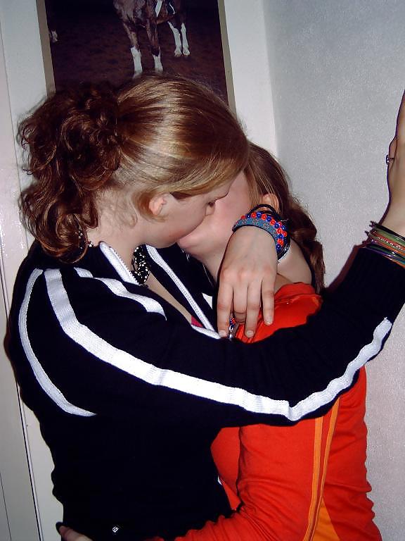 24P Girls Kissing Girls 10