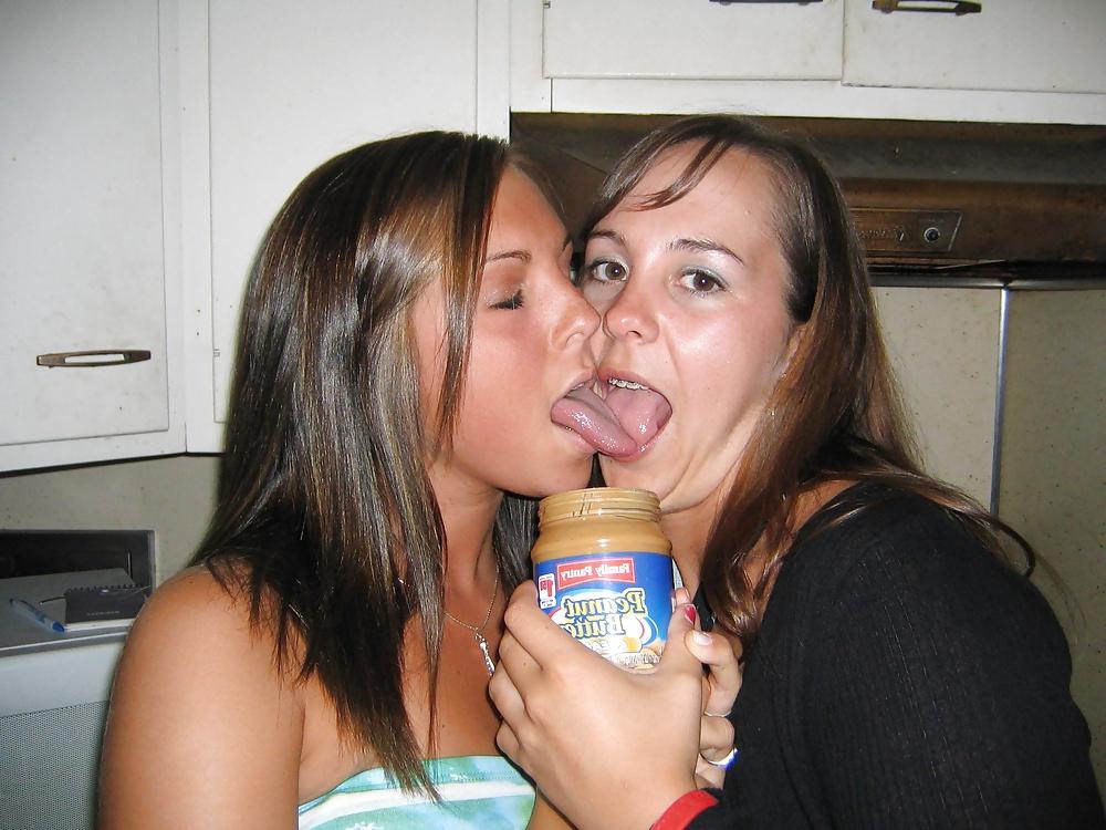 24P Girls Kissing Girls 10