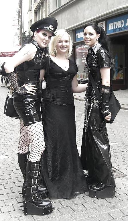 25P Goth Chicks - Latex, Lace & Tattoos #1