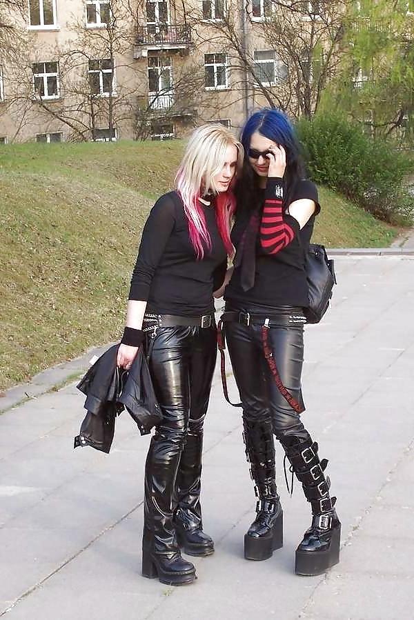 25P Goth Chicks - Latex, Lace & Tattoos #1