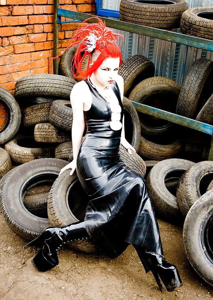 25P Goth Chicks - Latex, Lace & Tattoos #1