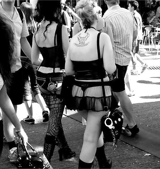 25P Goth Chicks - Latex, Lace & Tattoos #1