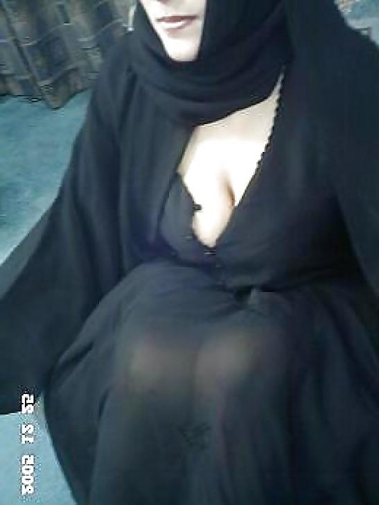 25P Hot Turkey #36 (Turkish teens milfs moms mature slut wives)