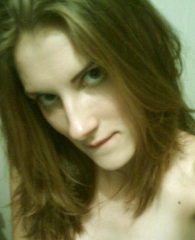 19P British Slut private photos