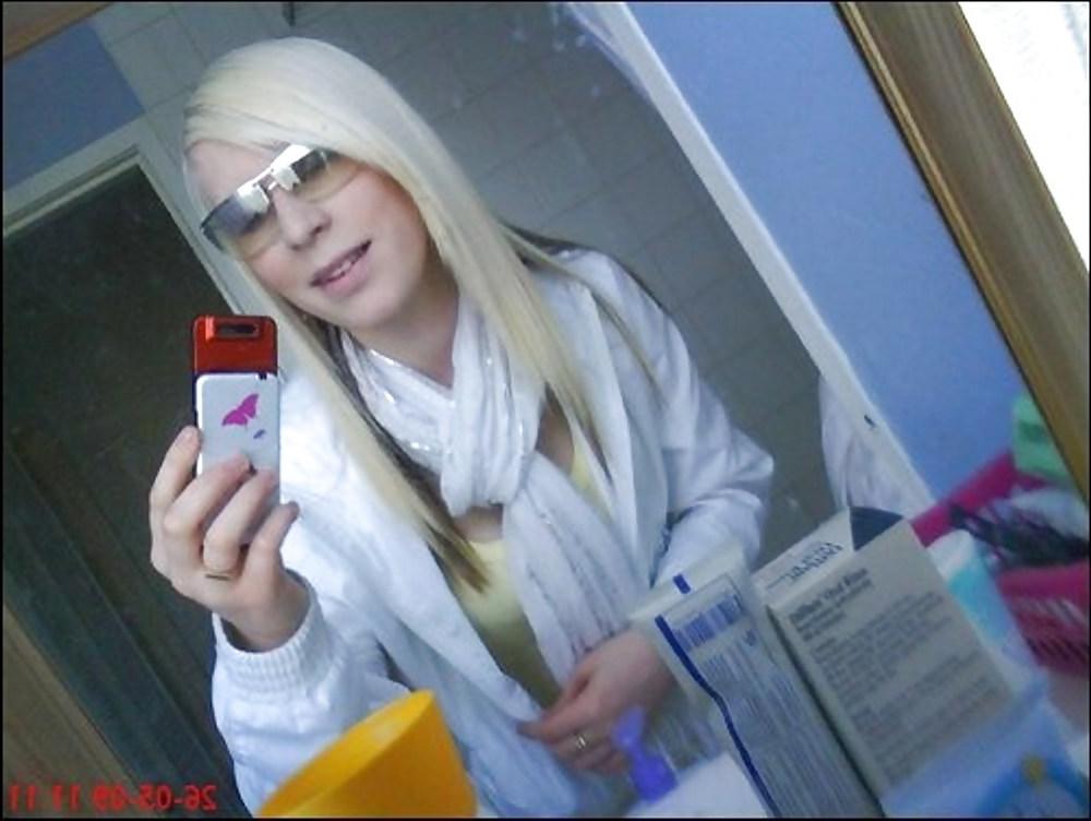 25P British whore thinks she's Gaga