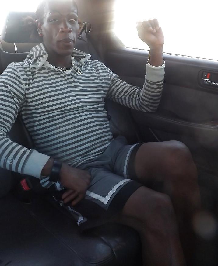 10P Black Boi Pussy!!