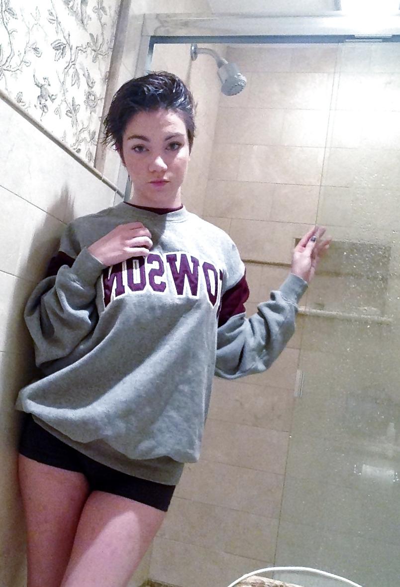 6P Towson University Girl