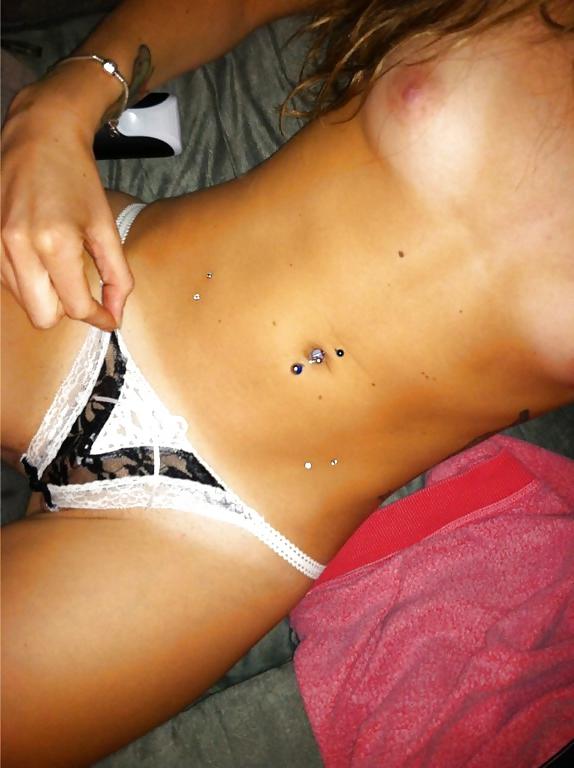 19P Girls Showing Underwear
