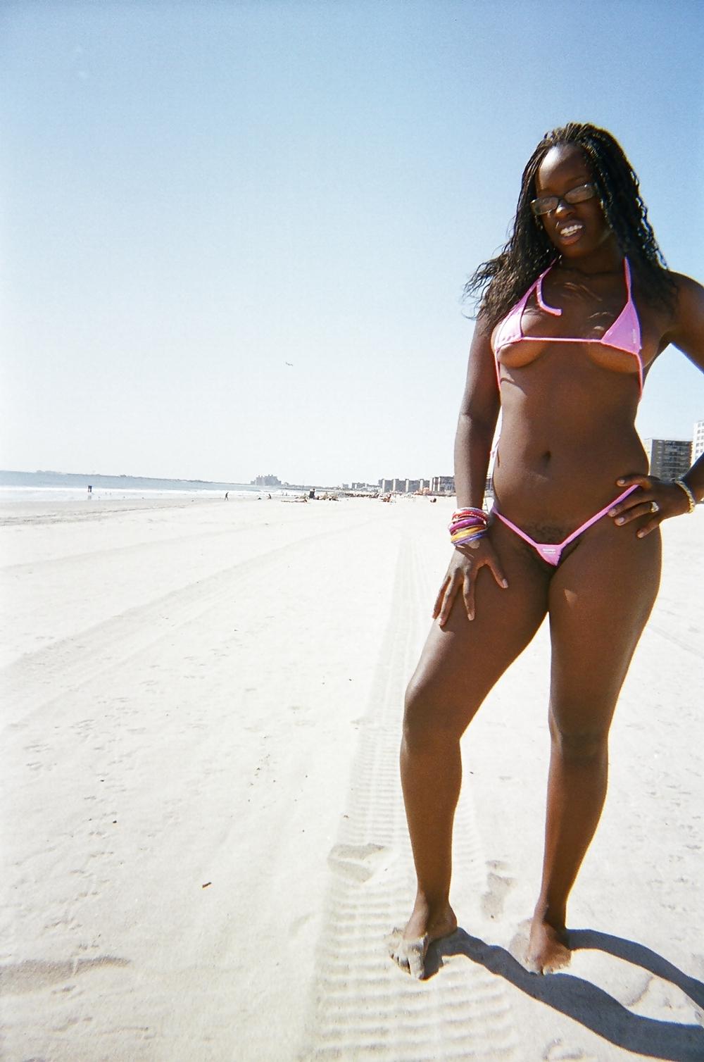 25P Wonderfulbikinis sexy black lady nude in public