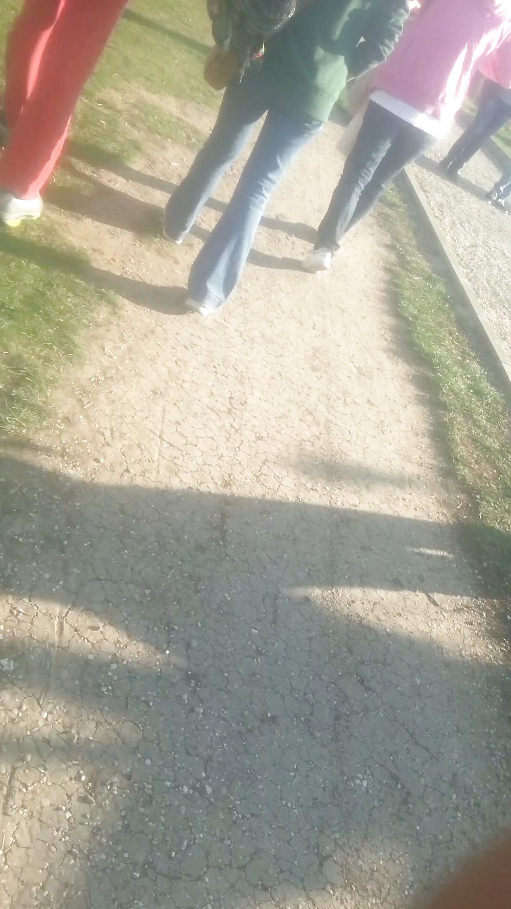 24P Spy parck feet and ass romanian