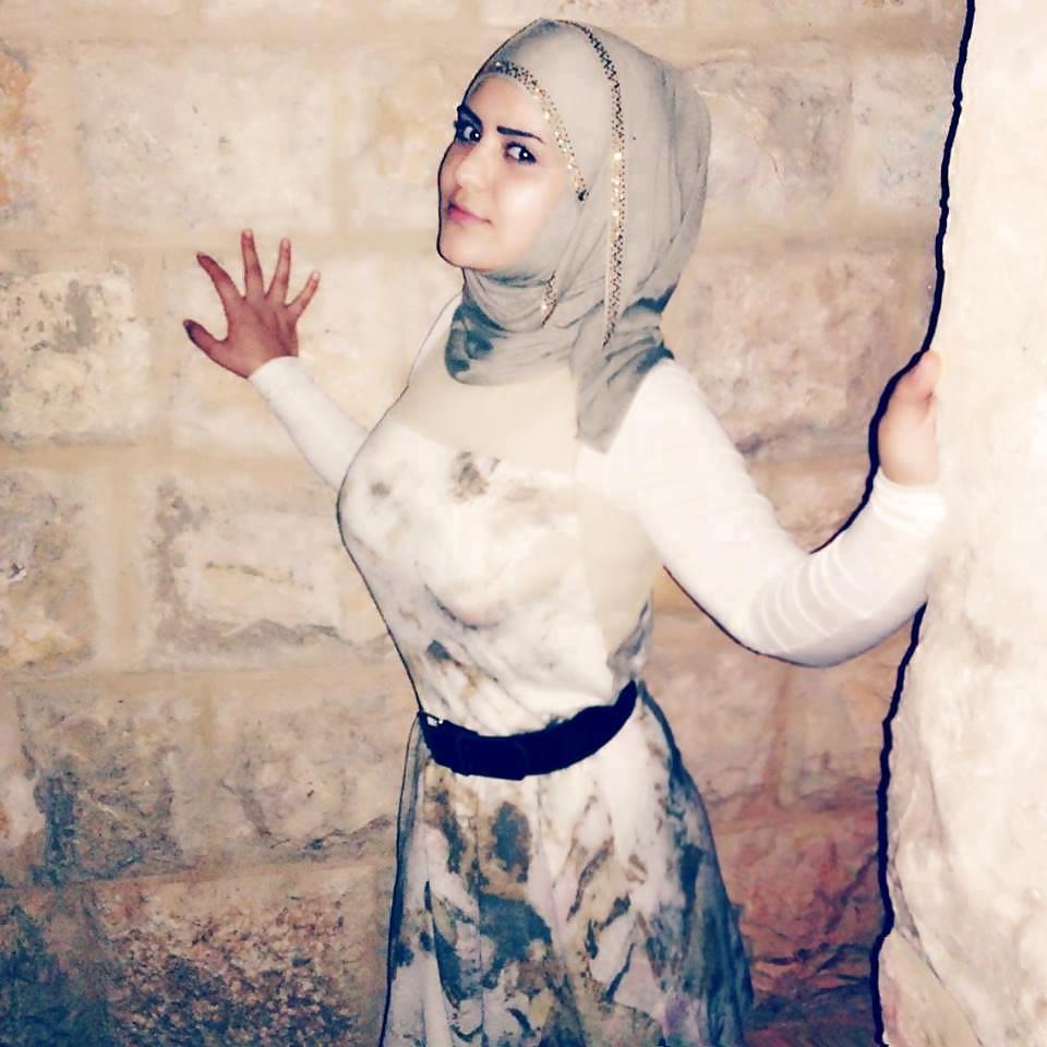 25P Hot Middle-Eastern girls - Hijab Fetish