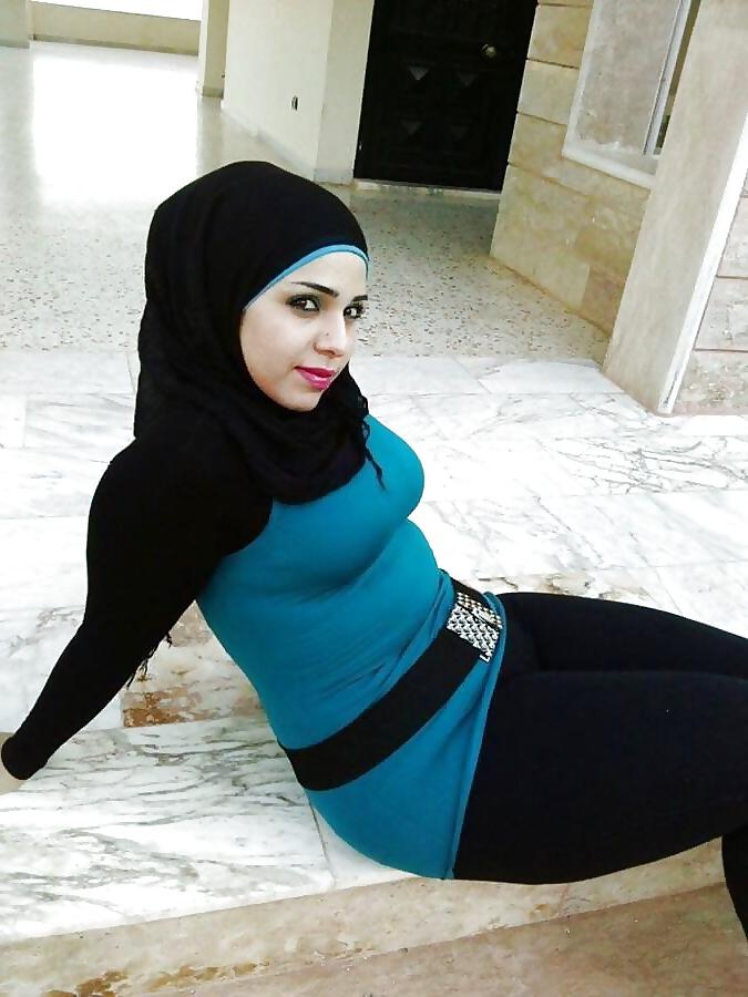 25P Hot Middle-Eastern girls - Hijab Fetish