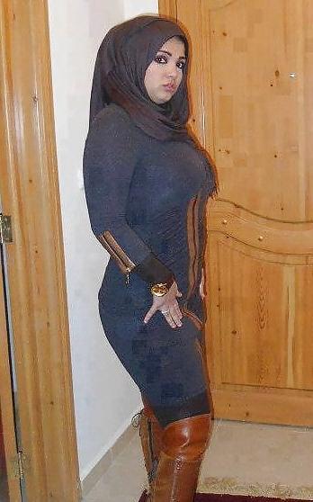 25P Hot Middle-Eastern girls - Hijab Fetish