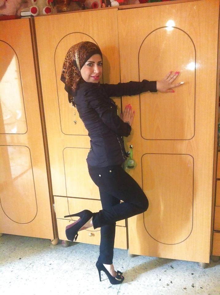 25P Hot Middle-Eastern girls - Hijab Fetish