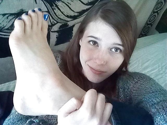 15P Dagyo - feet