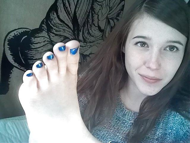 15P Dagyo - feet