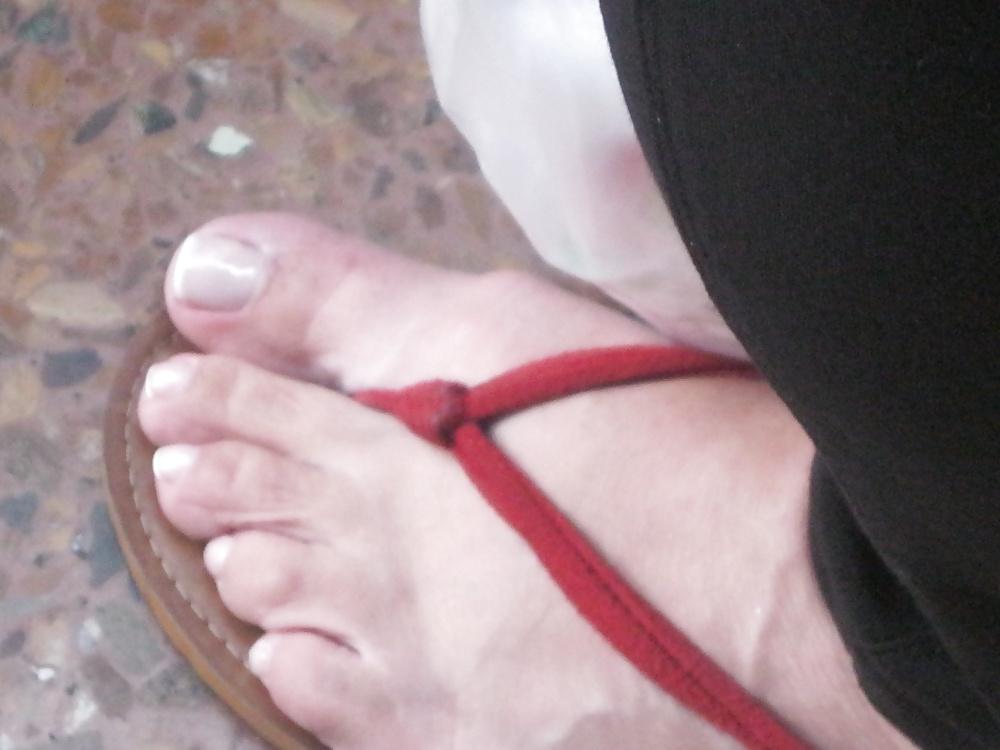 25P Street feet