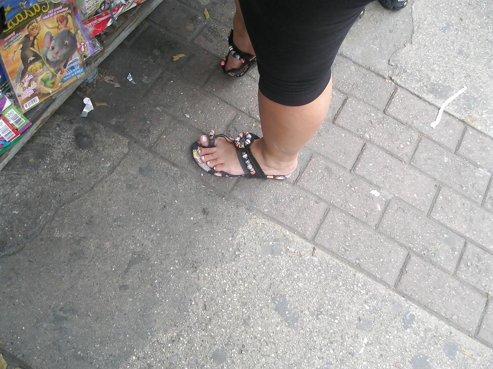 25P Street feet