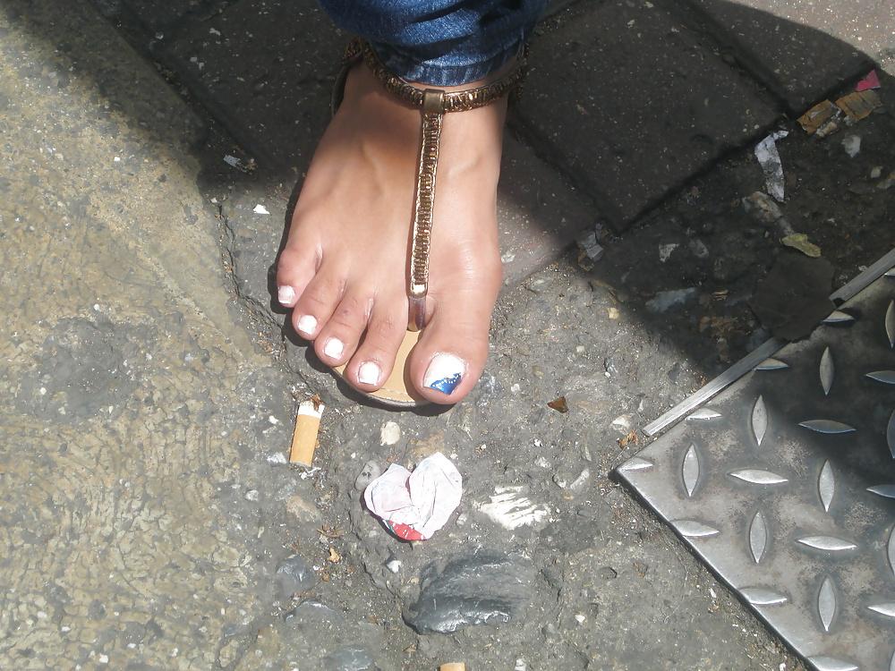 25P Street feet