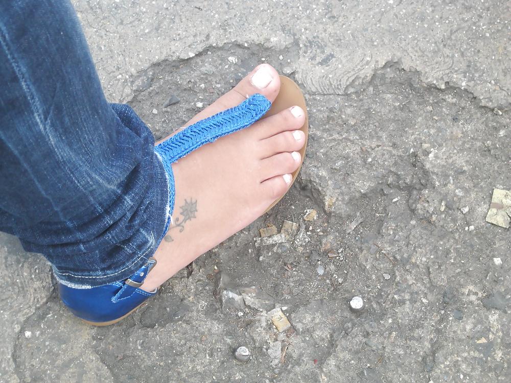 25P Street feet