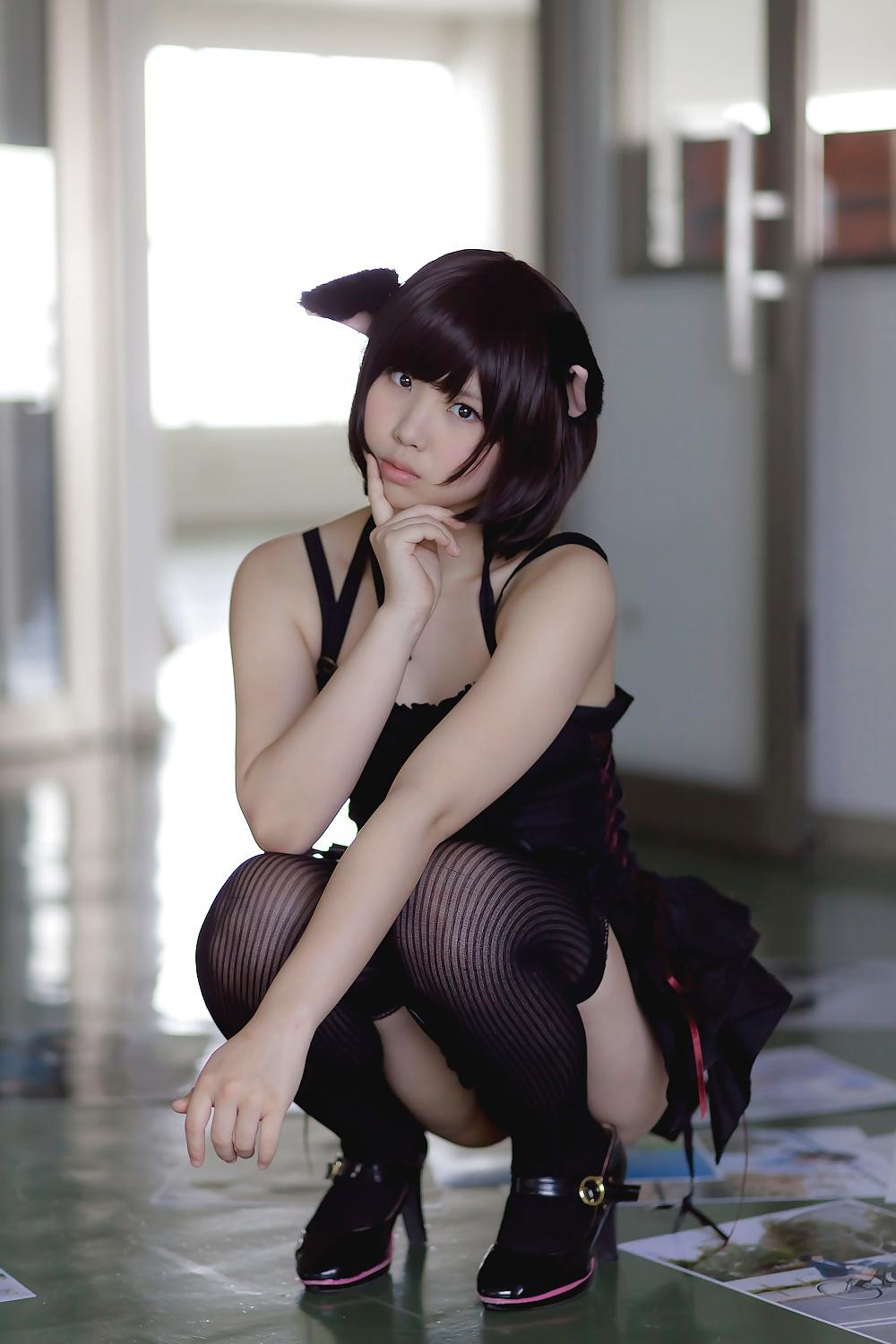 25P Asian Cosplay in black