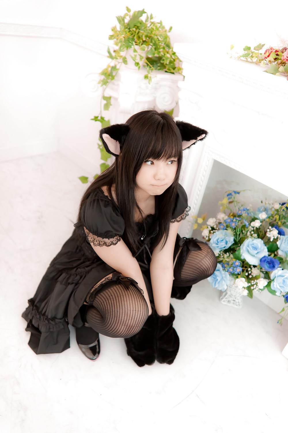 25P Asian Cosplay in black