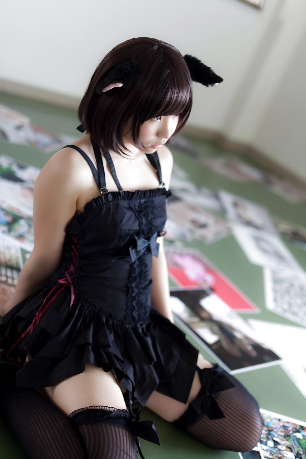 25P Asian Cosplay in black