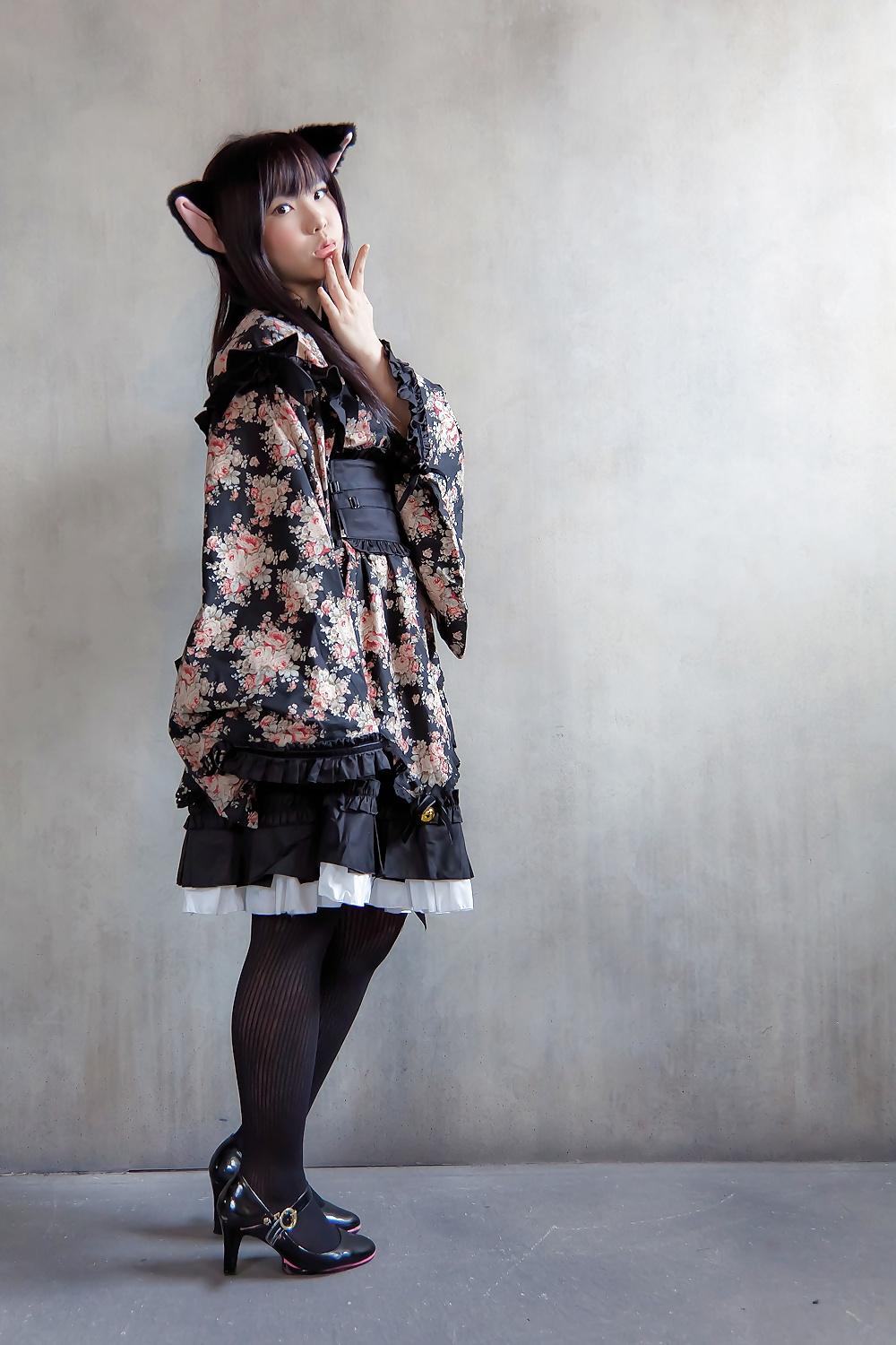 25P Asian Cosplay in black