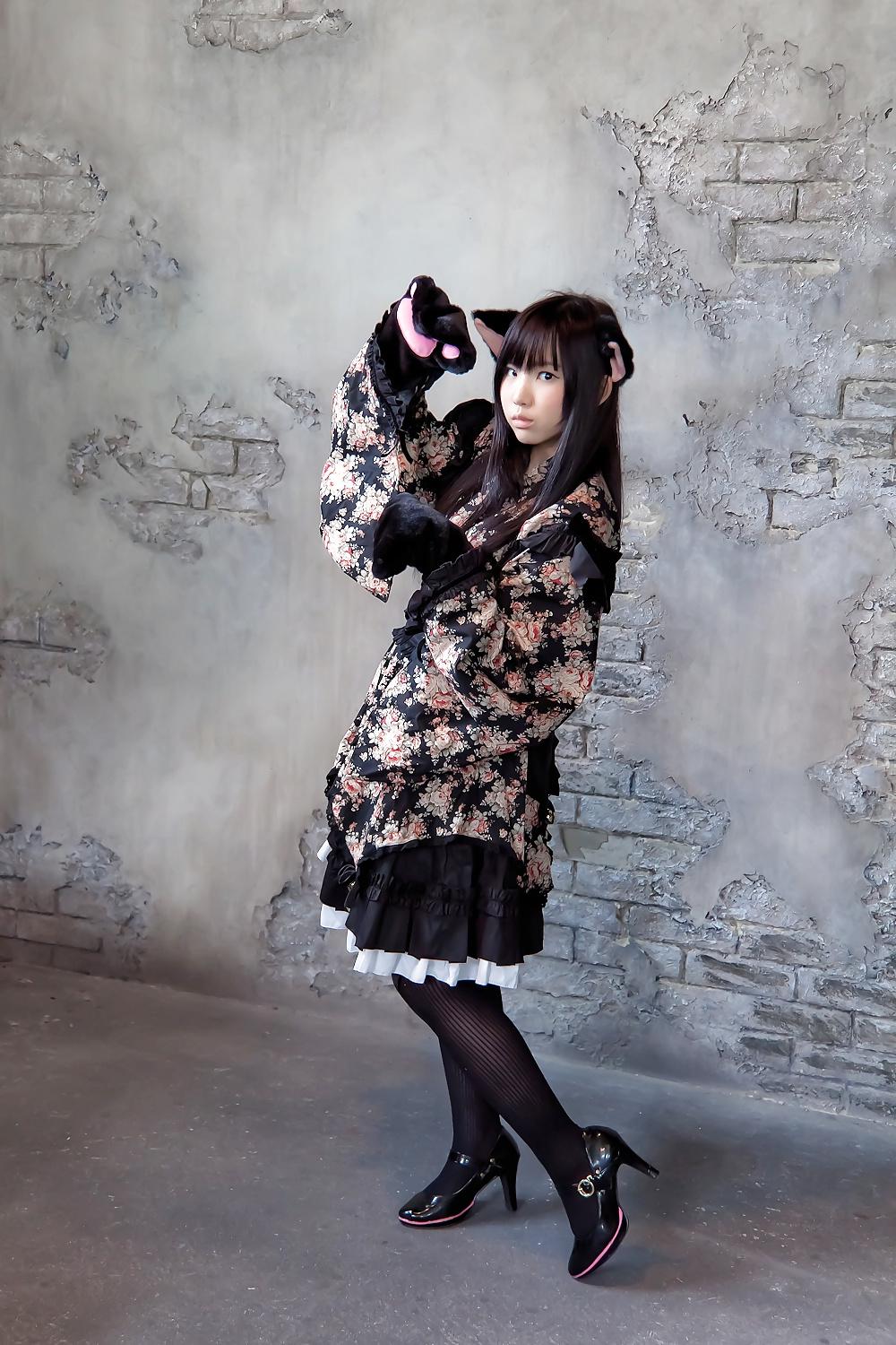 25P Asian Cosplay in black