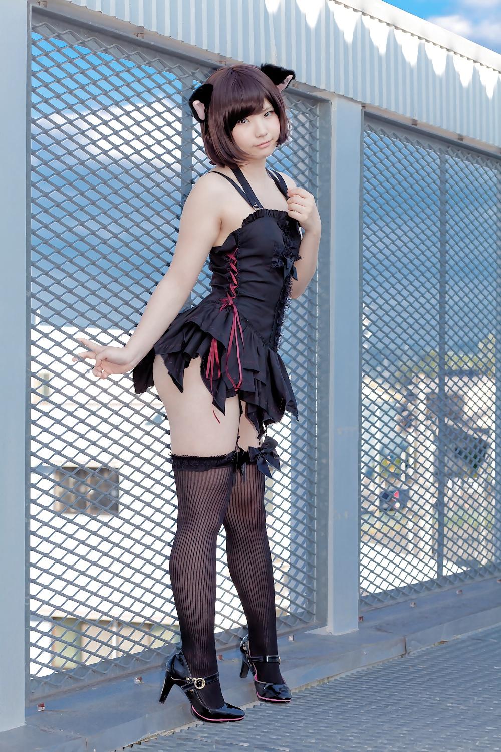 25P Asian Cosplay in black