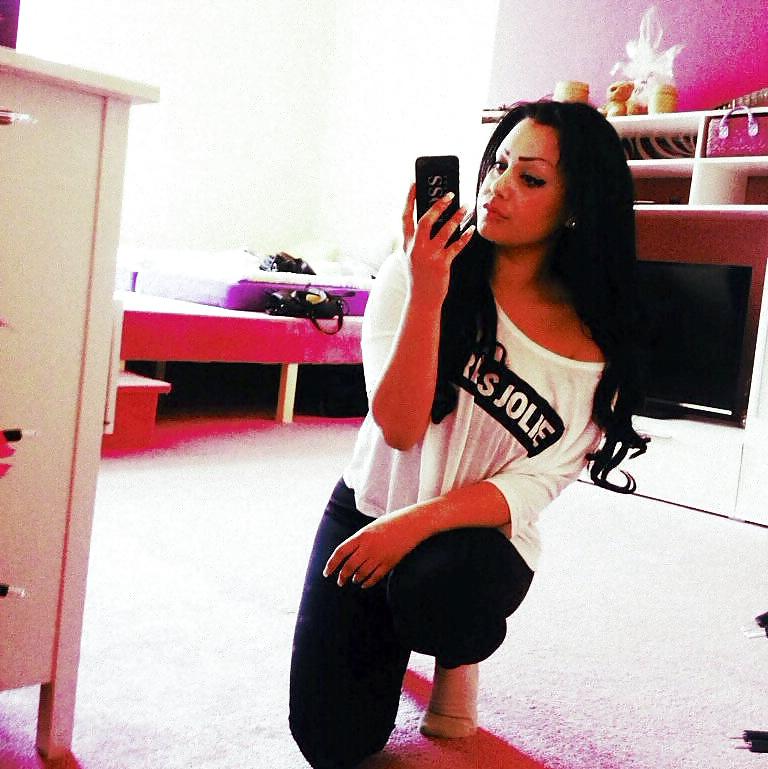 9P Turkish girls! Which one is the sexiest and why?